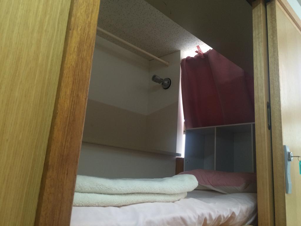 Capsule Dormitory Orion Tomari Luaran gambar